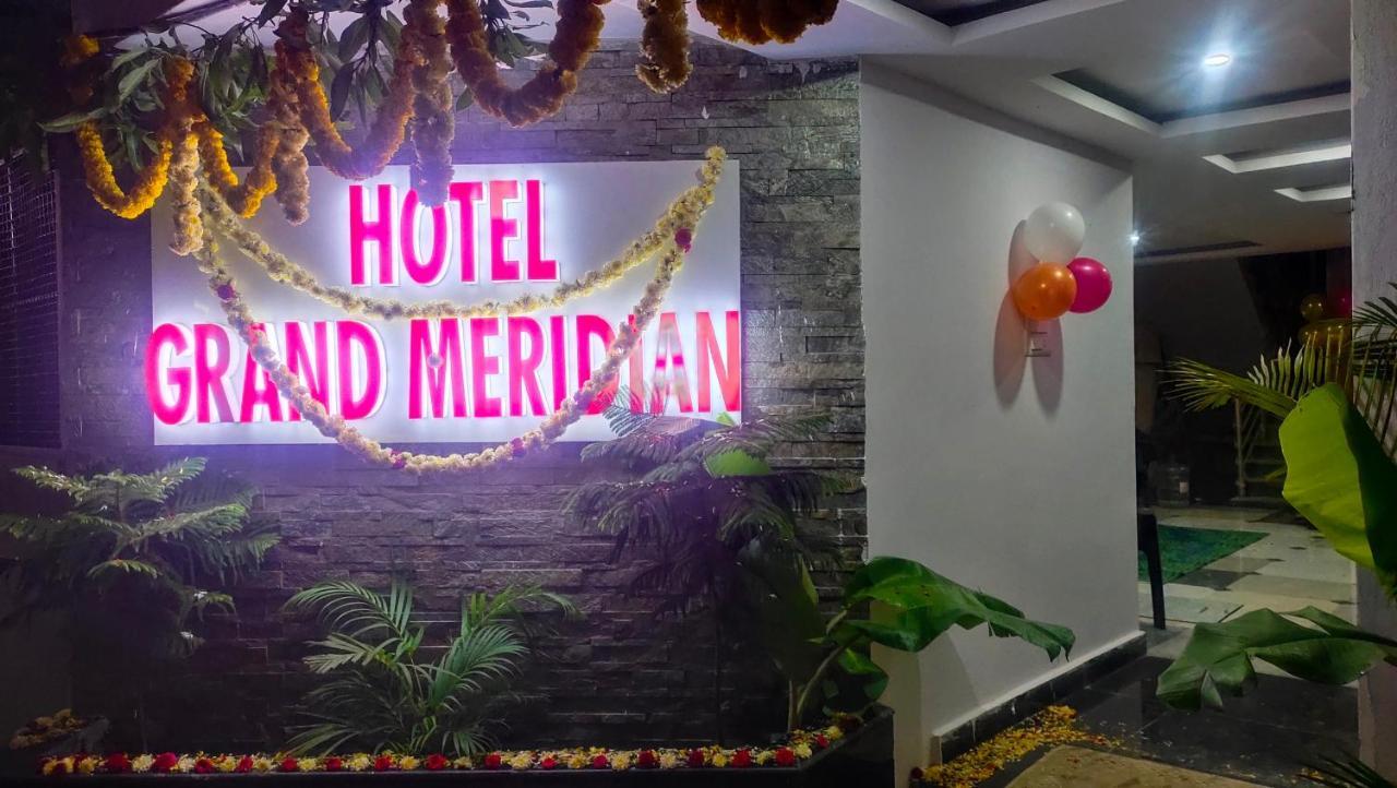 Hotel Grand Meridian Bangalore Exterior foto